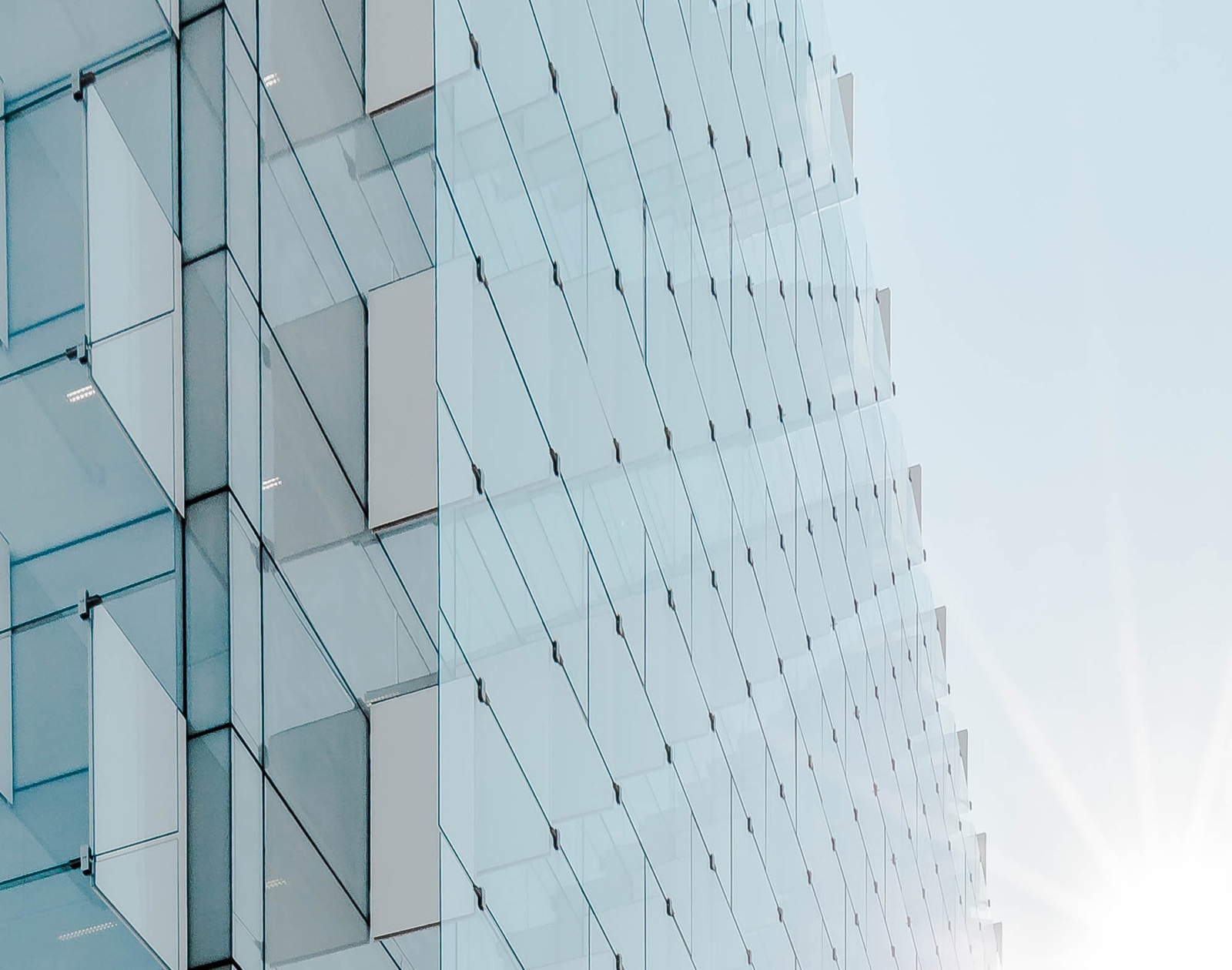 株式会社トリプル・アイ